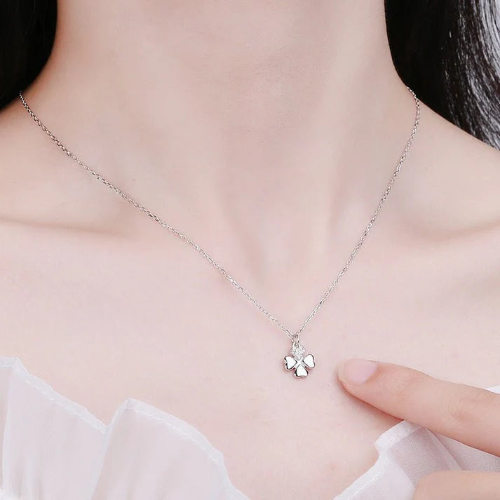 Silver Simple Temperament Clavicle Necklace